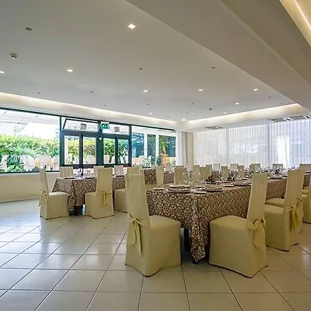 Hotel L'aragosta 3*
